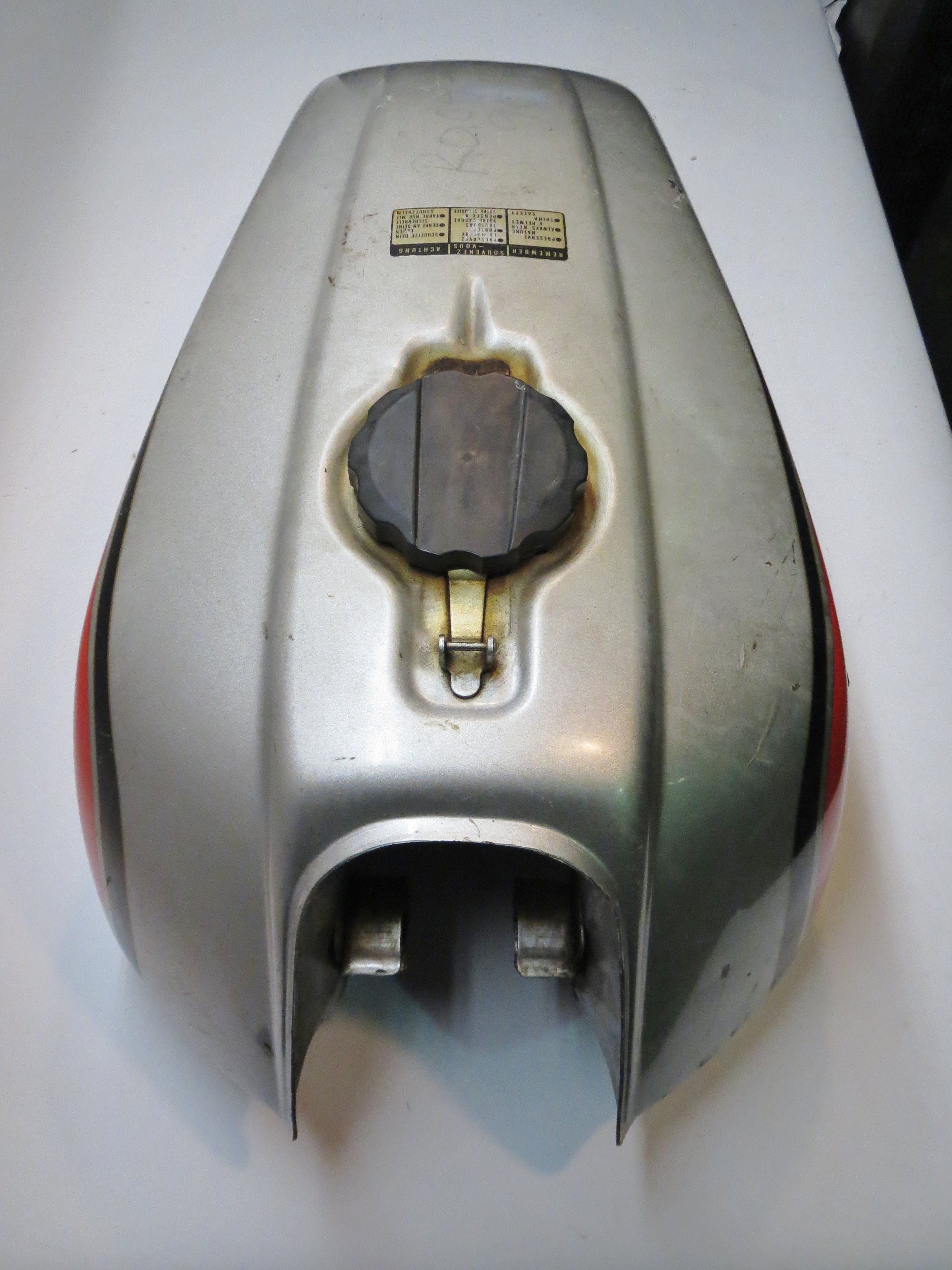 Honda cb750f hot sale gas tank