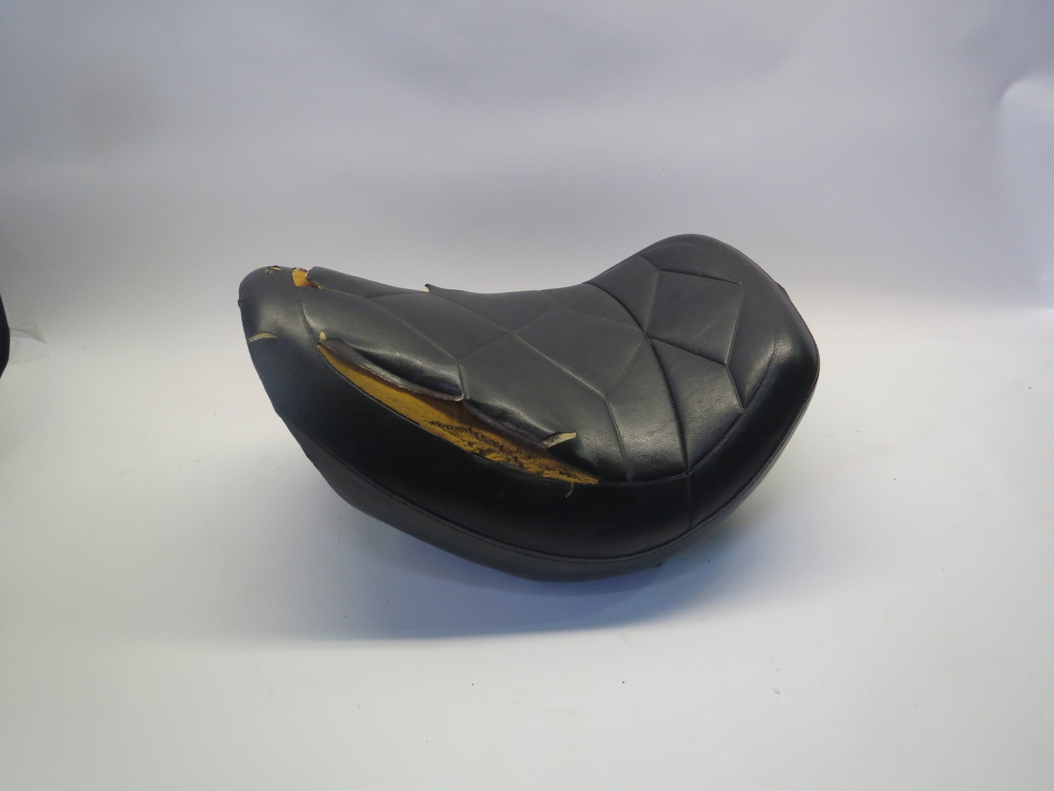 Honda shadow vt700 seat #4