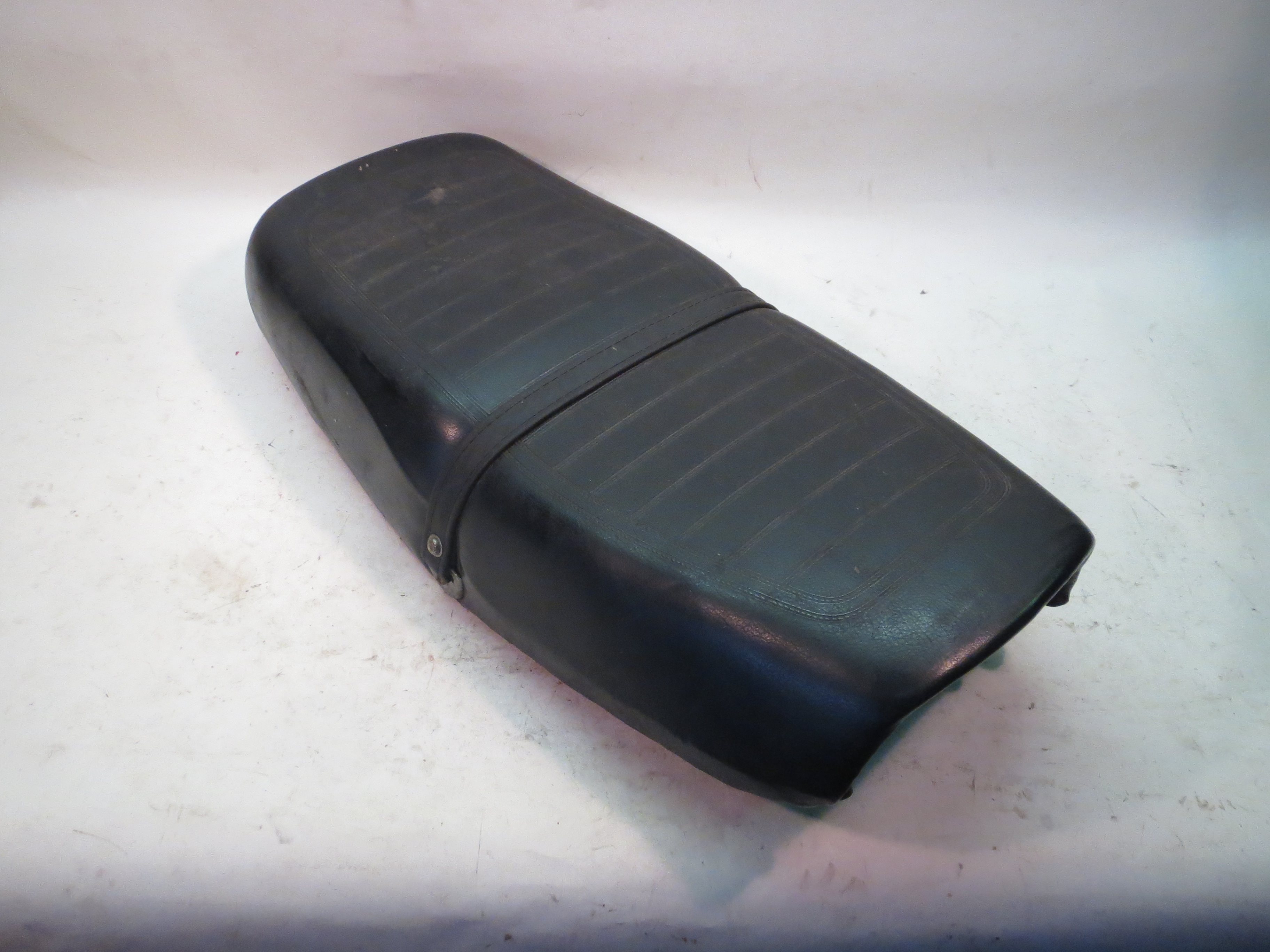 Kawasaki KZ650 KZ 650 KZ650B B C E F Seat Nice Useable Original
